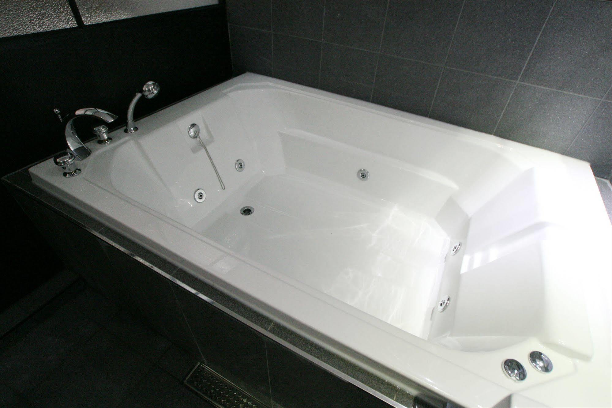 Vvalt Hotel 2*